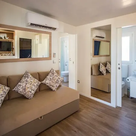 Mobile Happynest * Biograd Na Moru