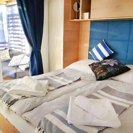 Mobile Happynest Campsite *