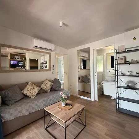 Mobile Happynest Kemp Biograd Na Moru