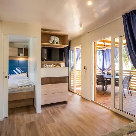 Campsite Mobile Happynest Biograd Na Moru