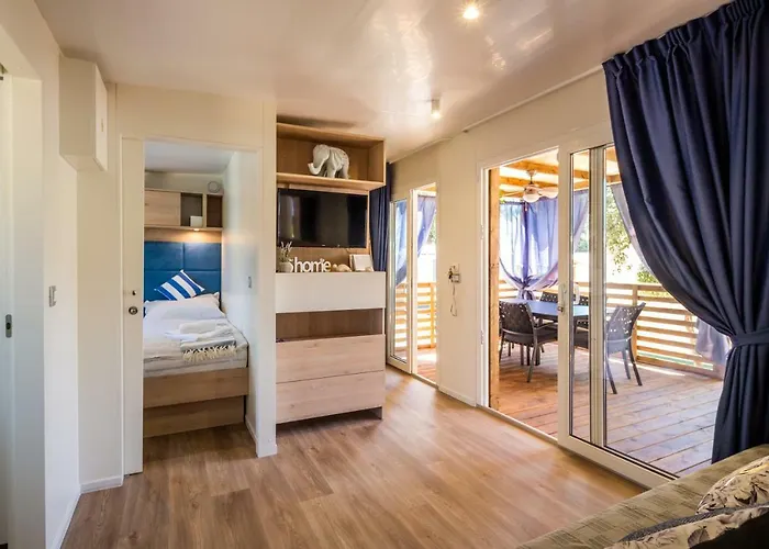 Kamp Mobile Happynest Biograd Na Moru